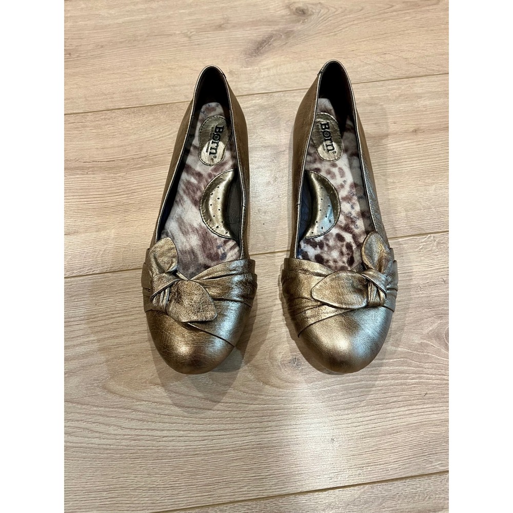 Born Julianne Metallic Bronze Leather Ballet Flats Bow Womens 9.5 EUC